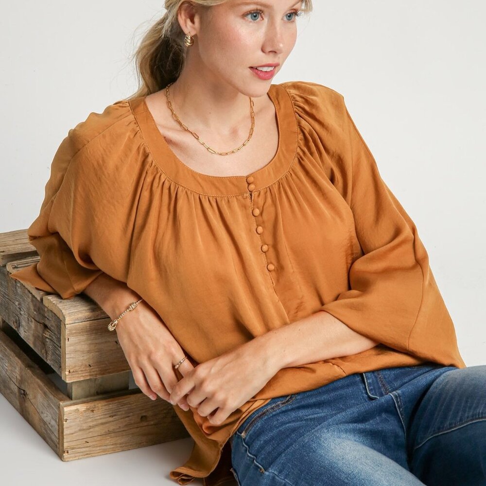 UMGEE Satin Round Neck Top